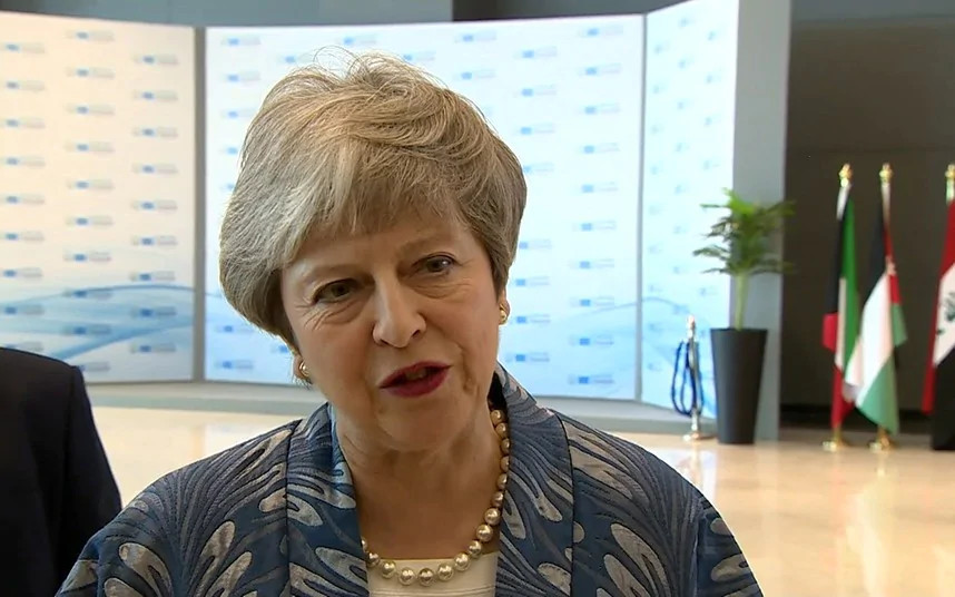 英媒:梅首相拟推迟英国脱欧时间,或能拖延两个月