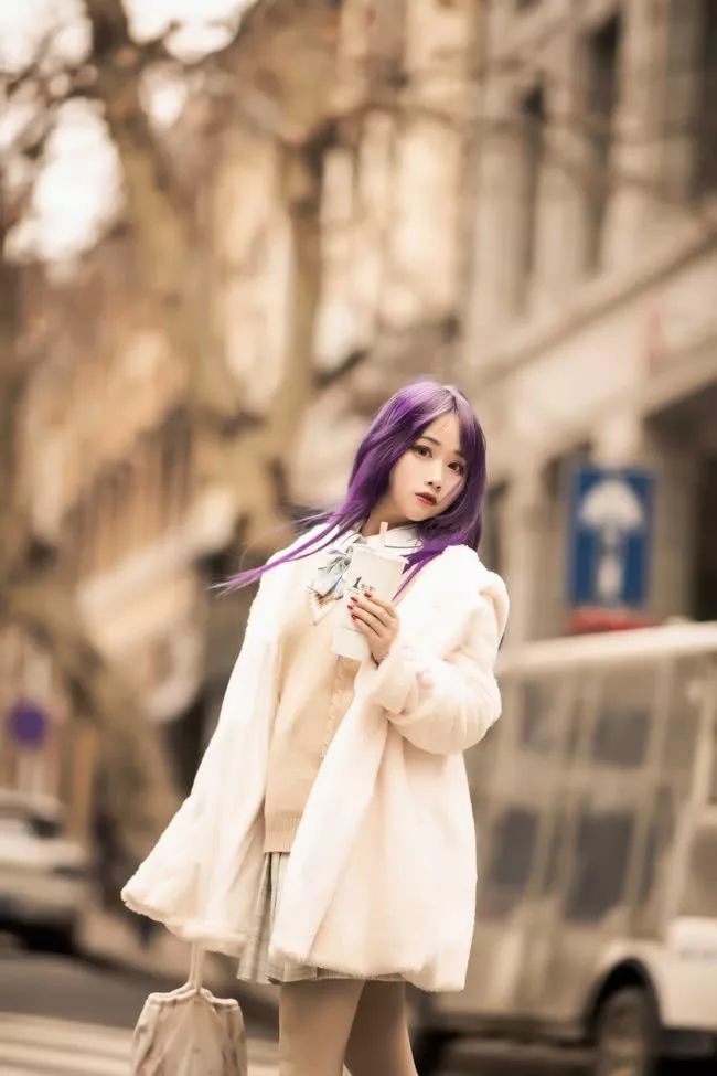 喜欢喝奶茶的jk制服小姐姐