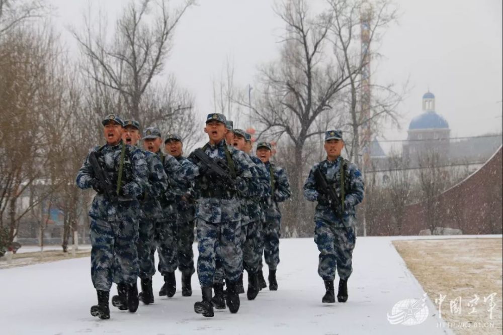 警卫兵二次下连,还是这么牛!