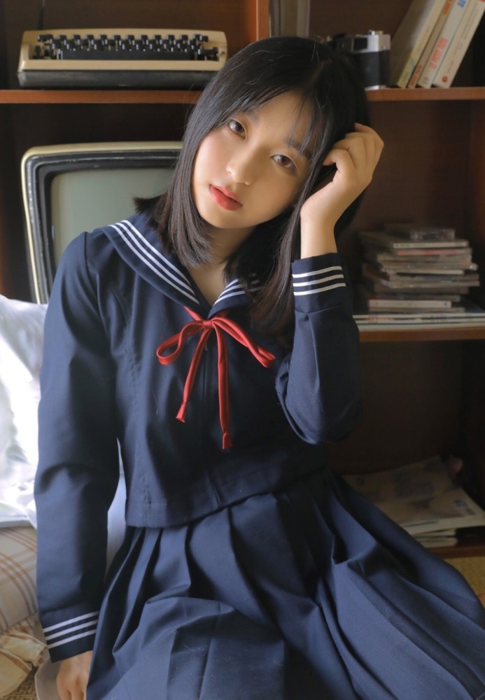 日本高中女孩,不一样的清纯美丽,最后一张让人心动!