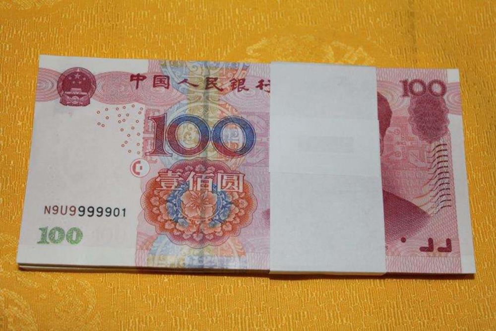 100元纸币,网上报价3000元一张,左下角是这种数字!