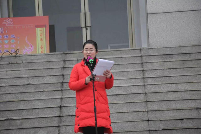 不夺桂冠誓不还——邓州一高举行2019届高考百日誓师动员大会