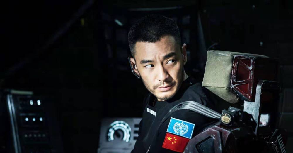 李光洁《流浪地球》负重80斤,央广网为他做专访:比吴京还硬汉