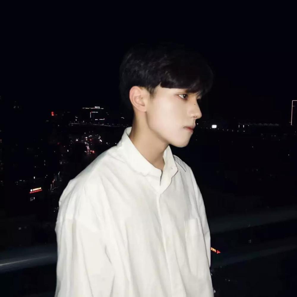渣男·高逼格·男生头像:我的名字这么短,为何放在你心里这么难