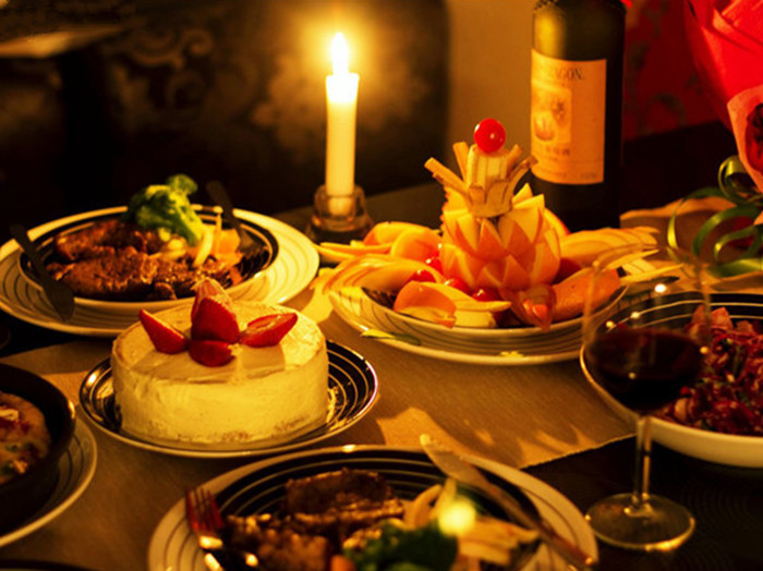 烛光晚餐准备这几种食物,才可以达到浪漫的效果,每一种都很重要