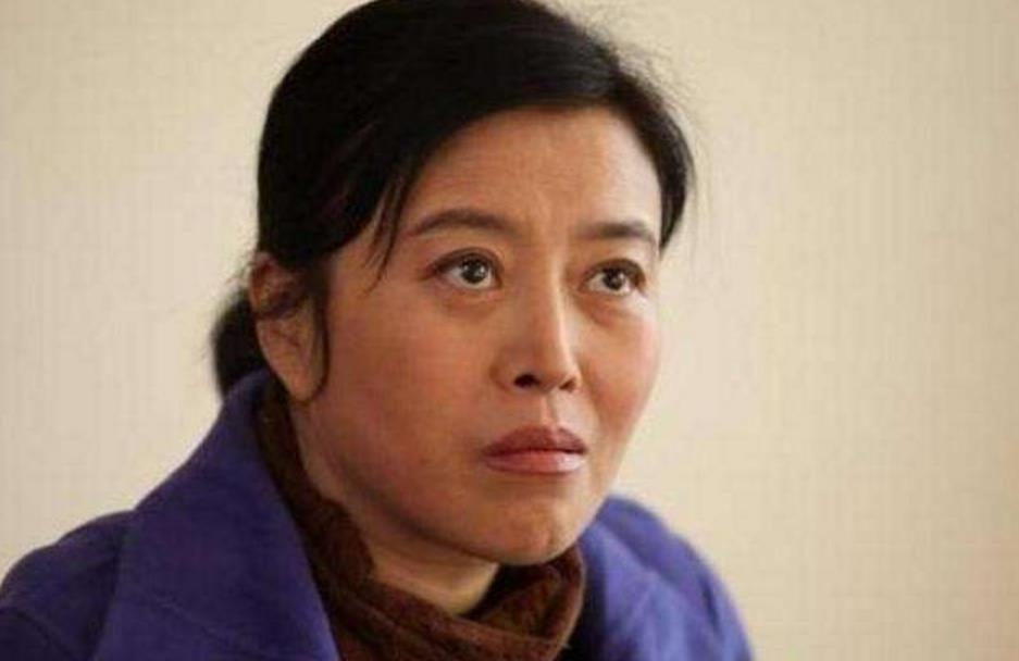 孙红雷的前任丁嘉丽,5年离婚两次,今60岁依旧未嫁
