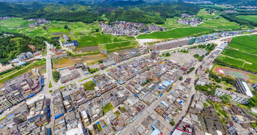 广东省肇庆市广宁县,该县有且仅有一个全国重点镇,它就是位于广宁县城