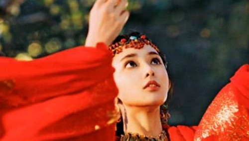 反问《东宫》，顾小五爱小枫吗？小枫对李承鄞是爱多还是恨多一点