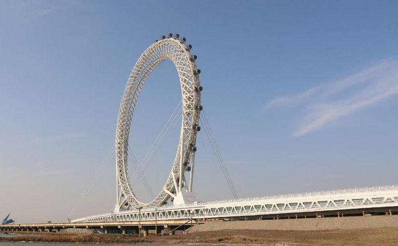 当然了白浪河摩天轮的建造也是非常的不容易,因为需要建在桥上所以