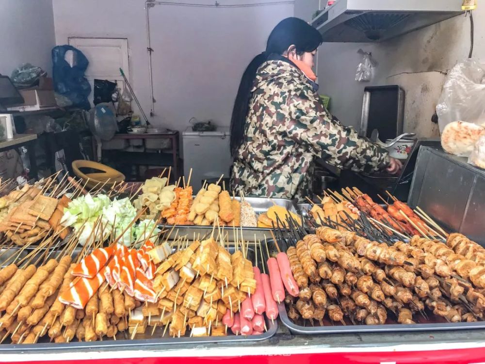 炸串,烤面筋,布袋馍,芝麻盐,面筋