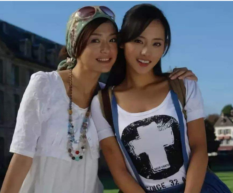 张嘉倪早年黑料不断,如今性格大变,讨人喜欢