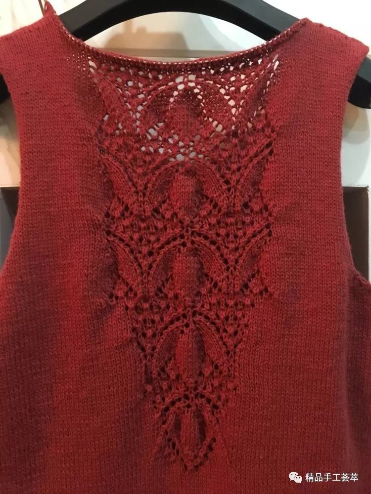 风铃裙·棒针编织的简约修身的连衣裙