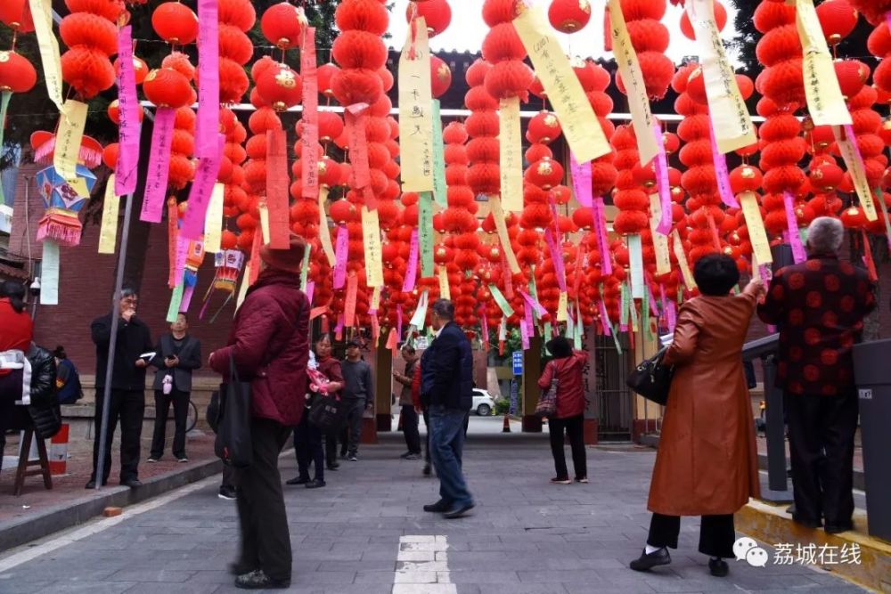 再现古人生活场景,这场庙会激活了古街