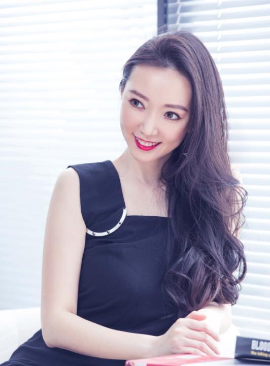 贾玲越来越火,搭档白凯南当初决定单飞,是因为他老婆吃醋?