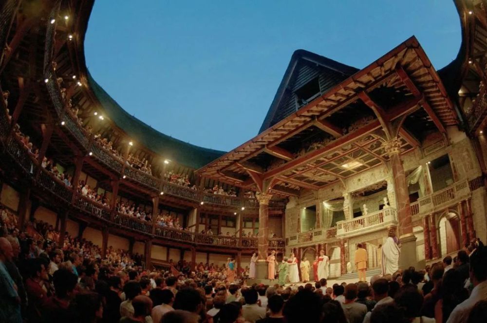 英国著名的环球剧场(globe theatre),最初由威廉·莎士比亚所在宫内