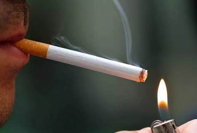 抽得恶心也不想戒!丹东这杆40年"老烟枪"为啥竟戒烟了