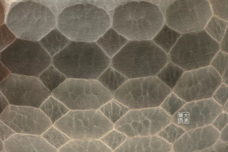 什么是锤目纹?千锤百琢方能成就视觉至美
