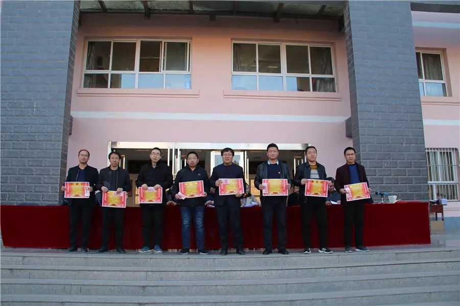 相信延川县中学的全体师生在春天的耕耘,定会在秋天收获硕果.
