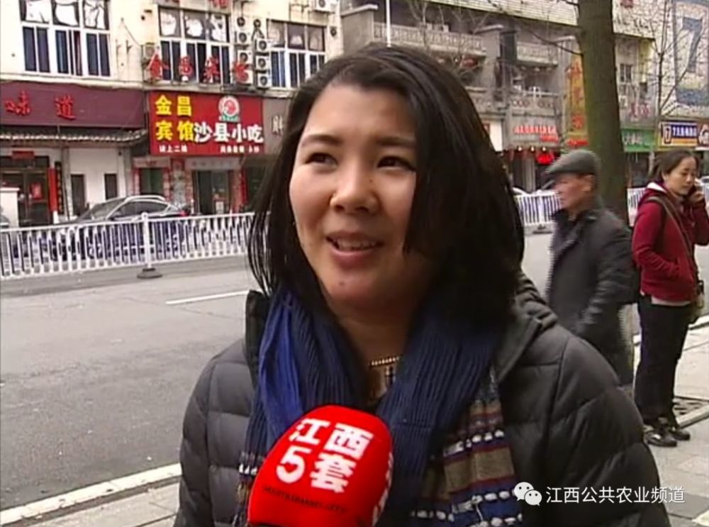 她叫国虹,也叫julia,从美国来南昌,只为寻找亲生父母