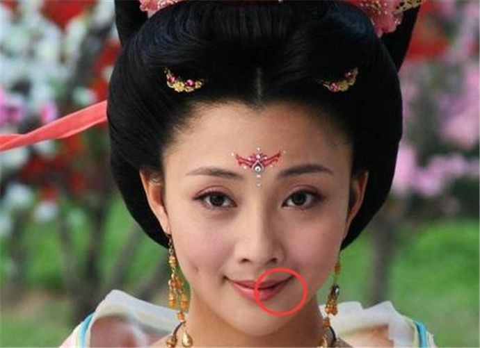 盘点嘴角有痣的八大美女明星,看看谁最迷人?