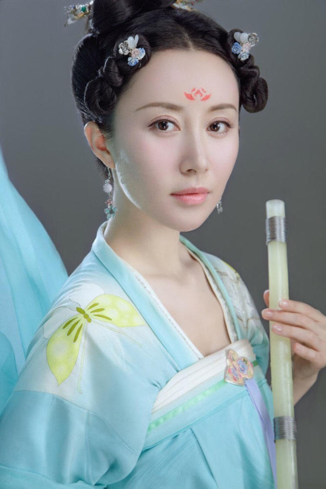 舒畅古装就这么美,现代造型,怕你们把持不住!