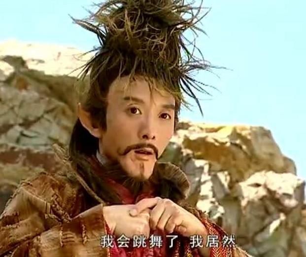 他是出演"扫把星"牺牲形象,换下雷人造型后,帅气十足