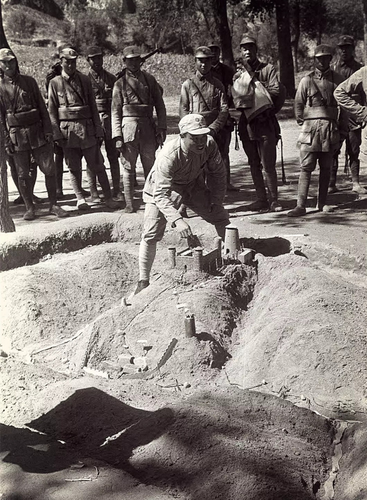 1937年,抗日根据地延安的红军老照片,自己动手丰衣足食!