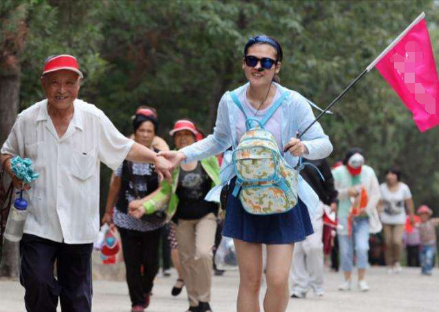 为何现在旅游团价格一降再降,旅游团不怕亏钱吗?导游透露了实情