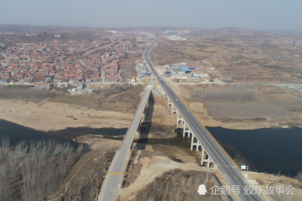 航拍组图:烟台莱阳五龙河上,一新一旧两座韩格庄大桥