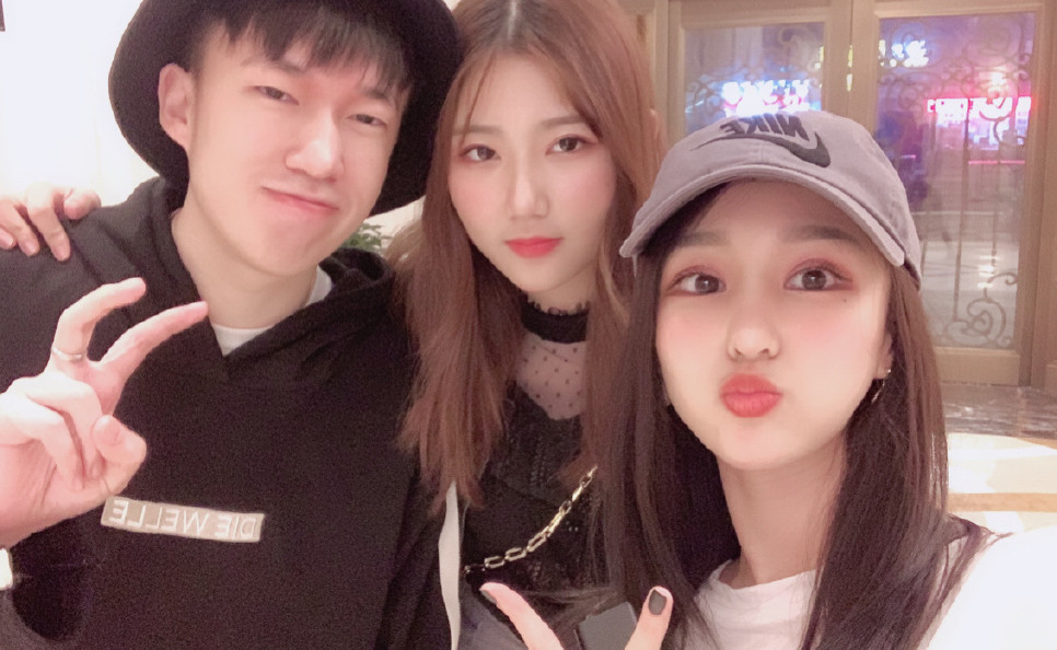 rng,小虎,uzi,uzi女友,奥咪咪