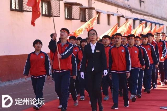 河北定州启明中学举行2019届中考百日誓冲刺誓师大会!