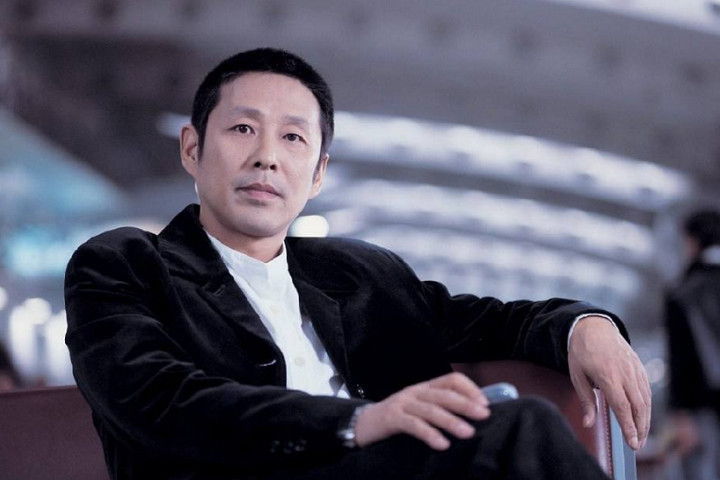 64岁陈道明,相伴41年妻子曝光,是我们都熟悉的"央视一姐"
