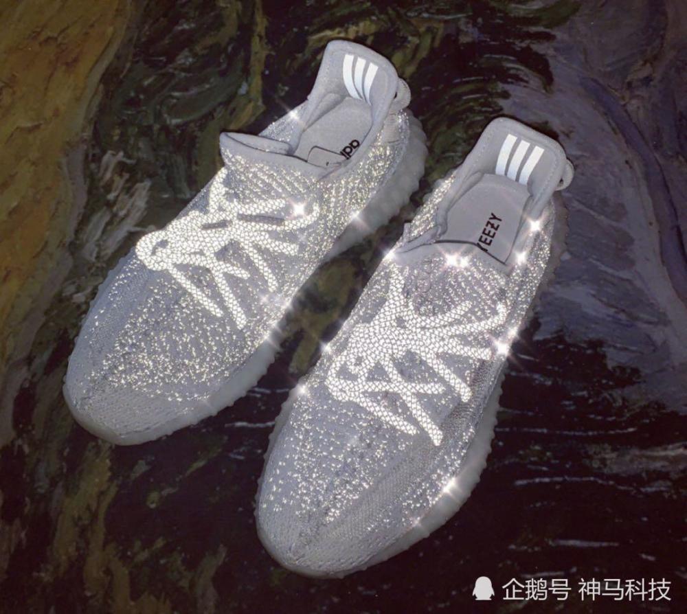 耐克"泼墨满天星",颜值超越yeezy350,引领时尚新潮流