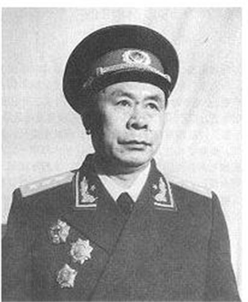 1955年授衔时,唯一自己写军衔的将军,却谦虚的写下中将军衔