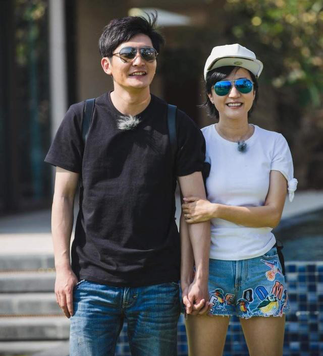 鲍莉的姐姐居然就是陆毅的老婆鲍蕾,也就是说郭京飞与陆毅其实就是