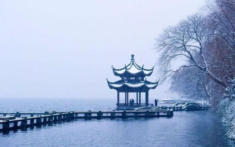 杭州下雪了,雪景太美了,上有天堂下有苏杭