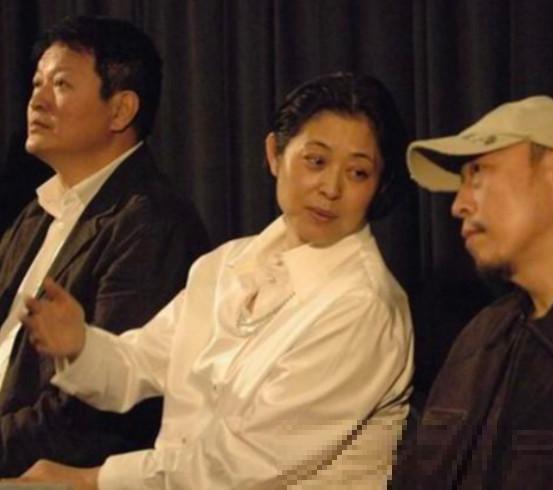 苏大强扮演者倪大红,老婆是倪萍妹妹,曾被误认为是倪妮父亲