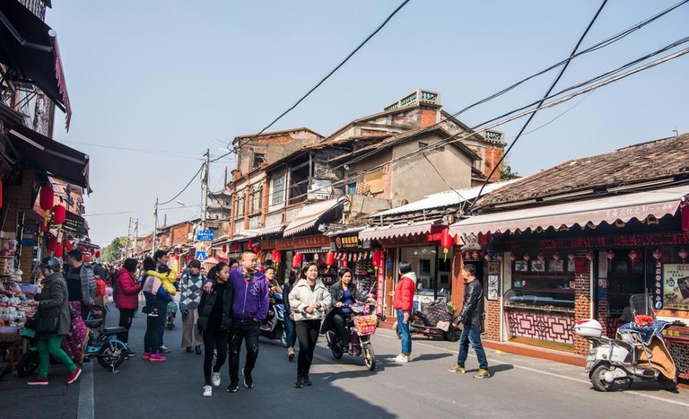 泉州最热闹的街道,有样东西外地人不敢动,本地人却当作美味!