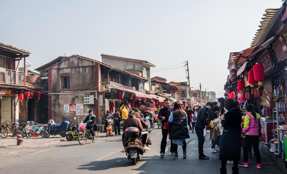 泉州最热闹的街道,有样东西外地人不敢动,本地人却当作美味!