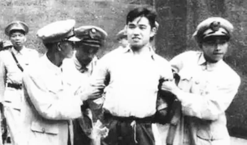 在临刑前,王孝和大义凛然,毫无畏惧,他展现给世人的,是坦然的笑容,这