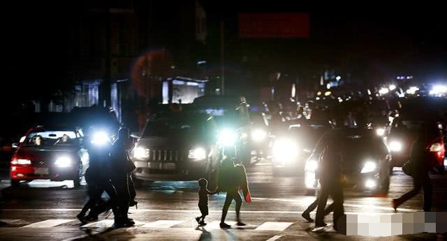 美国是怎样攻击委内瑞拉电网的?真正的原因也