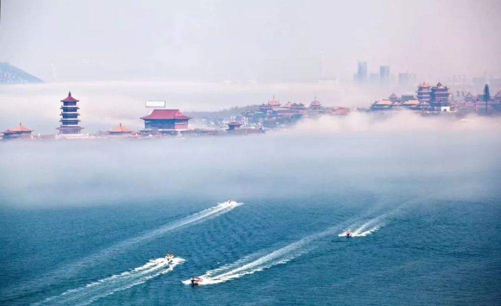 琼楼玉宇 黯然飘渺,如梦如幻 蓬莱不仅有山水美景 还有海滋,海市蜃楼