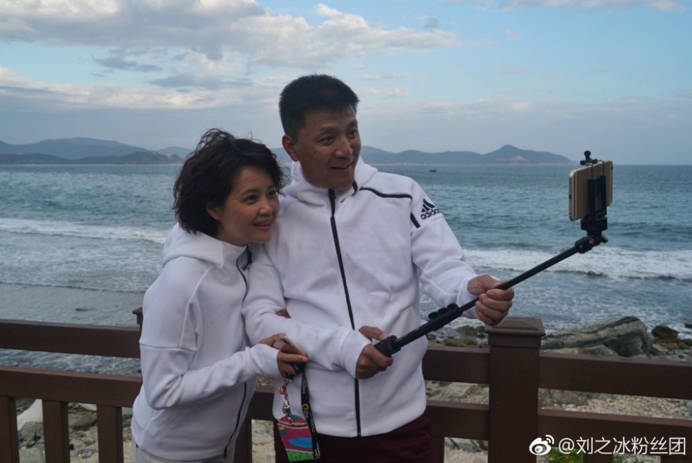 " 如今两人的儿女都已经长大,奚望继承了妈妈如萍的高颜值,刘思博也