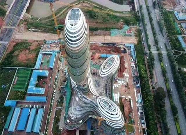 广西最丑的一座建筑,投资约20亿打造而成,造型让人看了害羞