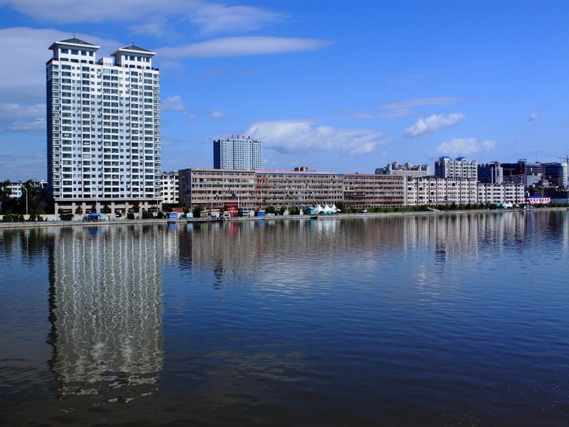 吉林省最干净的城市,街上一点垃圾都看不见,干净程度不输日本
