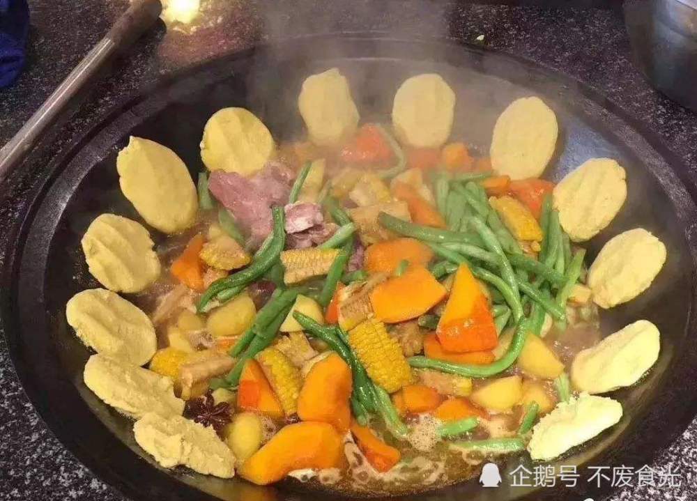 东北大锅菜,一锅炖"所有",排骨锅,大鹅锅,嘎嘎香的东北味!