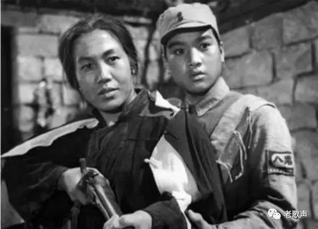 经典老电影《苦菜花》主题曲《苦菜花开闪金光》 演唱