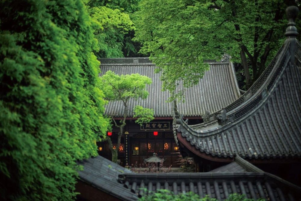 西湖以西的中国最美寺庙并非灵隐寺,去那连杭州人都会