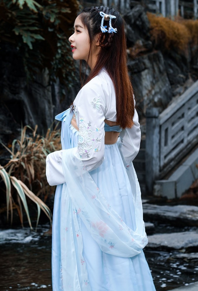 唯美古风汉服小萝莉:清新脱俗,气质如兰,倾国倾城