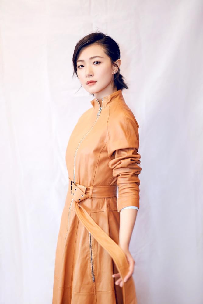万茜被网友称是"最有标志性的东方女性",是圈内少有的零绯闻女星,颜值